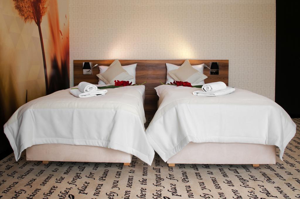Hotel Piano Lublin Quarto foto
