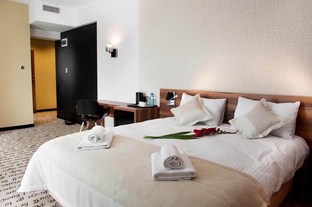 Hotel Piano Lublin Quarto foto