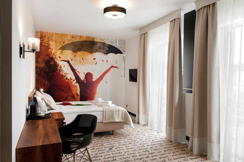 Hotel Piano Lublin Quarto foto